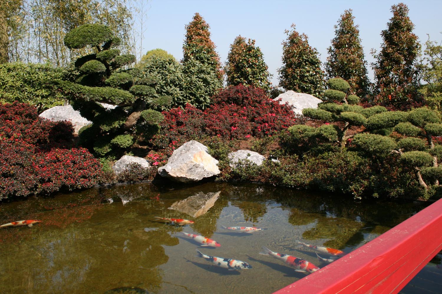 Mit der perfekten Gartengestaltung im japanischen Stil versetzen Sie sich in eine andere Welt